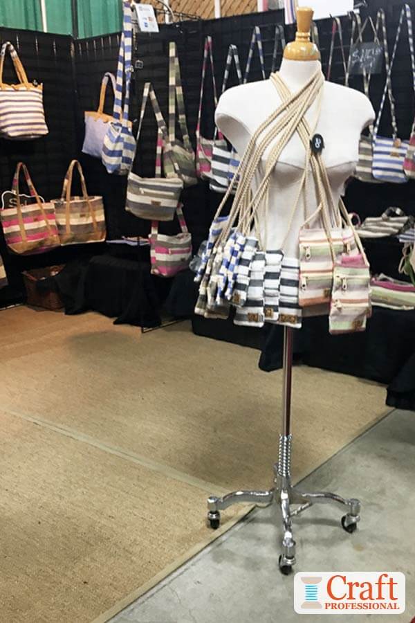Purse display, Diy purse display, Handbag display