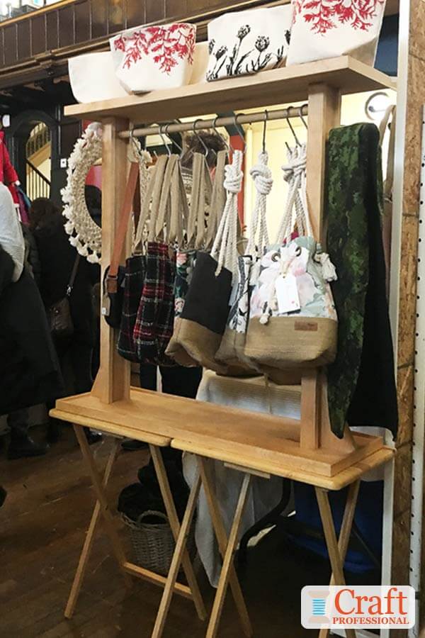 purse display stands