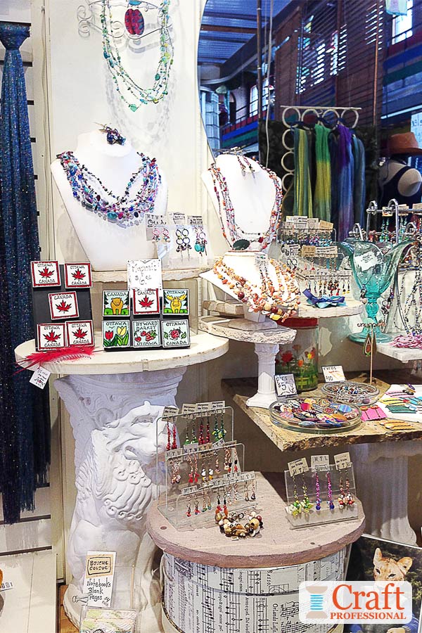 Dazzling Retail Jewelry Displays - 7 Glorious Photos